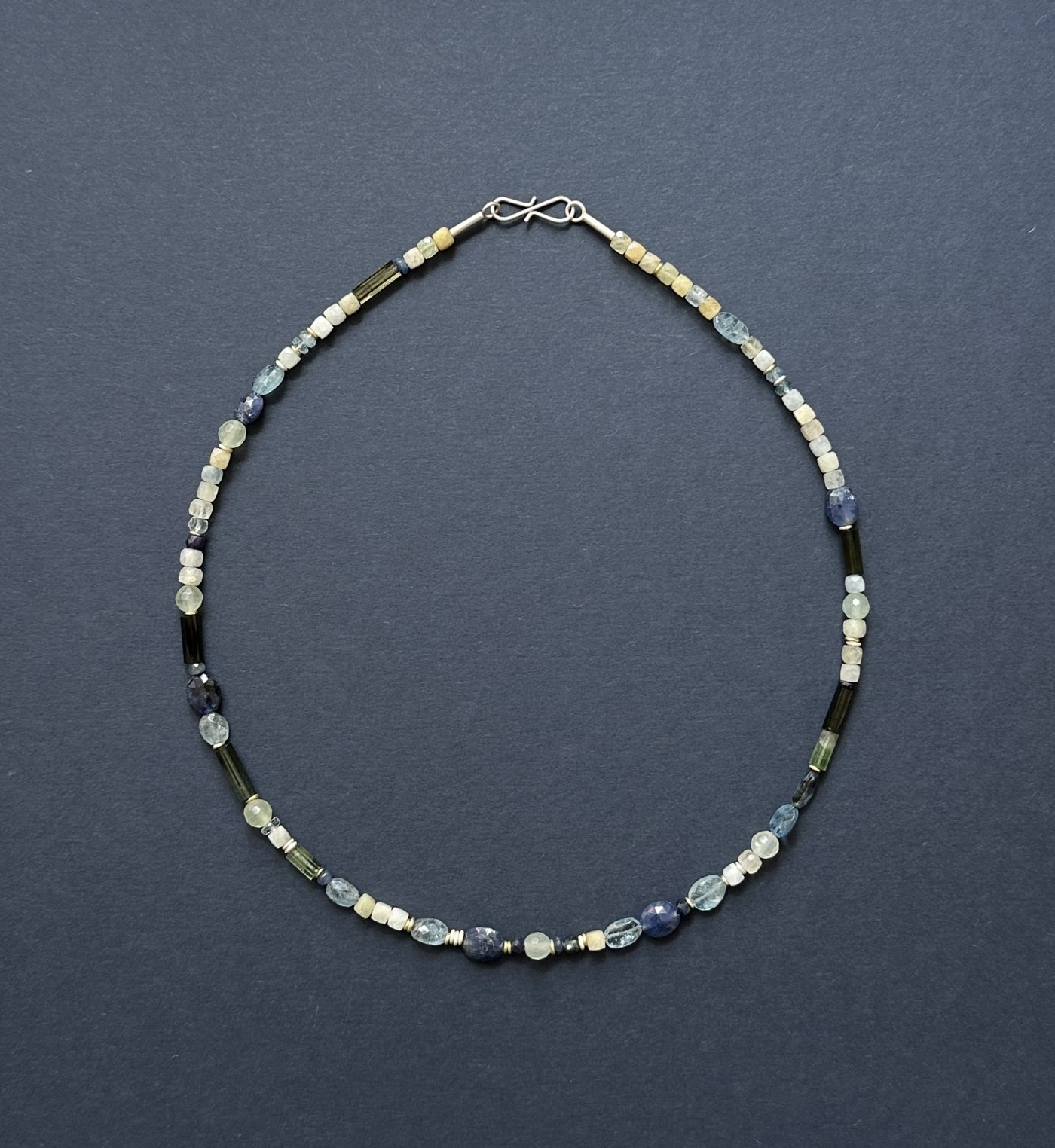 Edelsteinkette